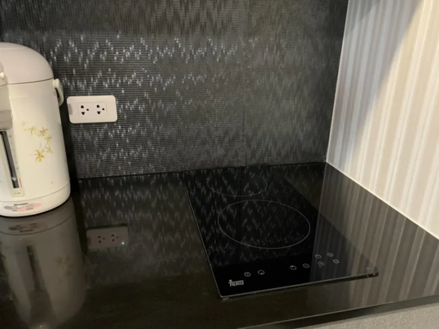 Quick sale!! Thana Astoria Condo, 21st floor, beautiful room, ready to move in, convenient to travel, near MRT, hurry and book now!!