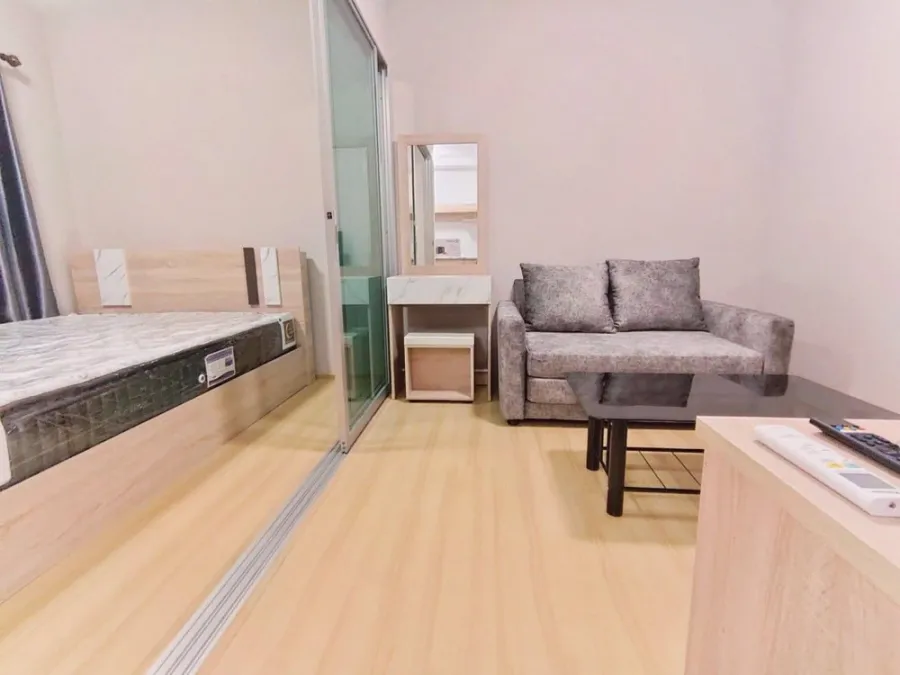For sale or rent Plum Condo Chaengwattana Station Phase 3, Building C, 5th floor, fully furnished, ready to move in, reasonable price, don't miss out.