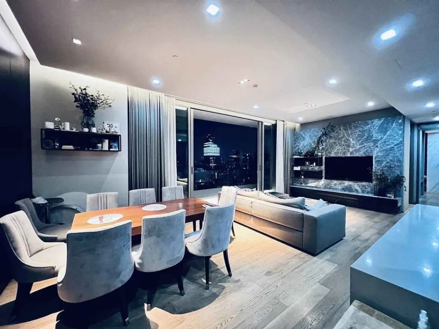 Urgent for rent!! Condo Saladaeng One, luxury condo, good location, convenient travel, near BTS Saladaeng, hurry and reserve now!!