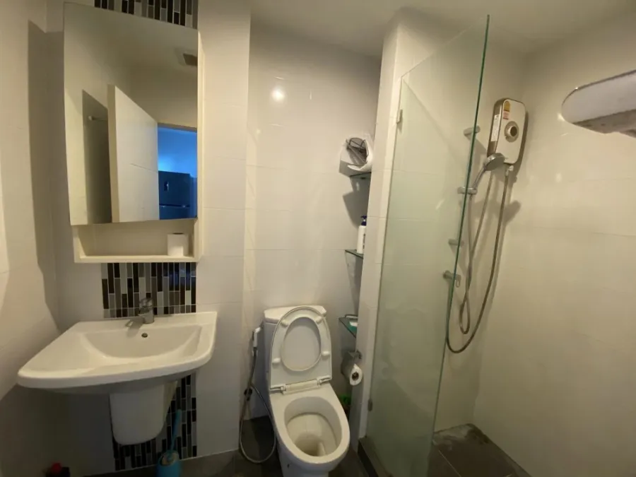 For sale or rent: The Niche Mono Ratchavipha, 22nd floor, fully furnished room, just carry your bag and move in immediately. Hurry and reserve now