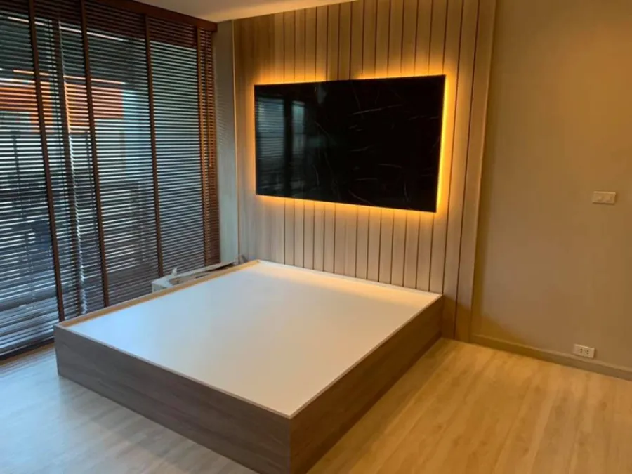 ให้เช่า คอนโด โนเบิล ไลท์ ห้อง Renovated ใหม่ ไม่จอง ไม่ได้แล้ว !!