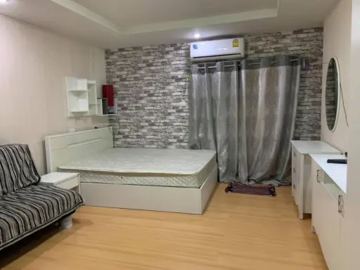 For sale: Happy Condo Ratchada 18, 4th floor, fully furnished. Interested? Hurry and reserve now. Don't wait.