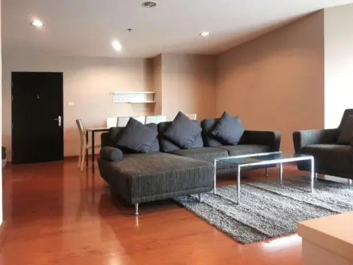 For rent, cheap condo, beautiful decoration, fully furnished, missed it and will regret it, hurry slowly