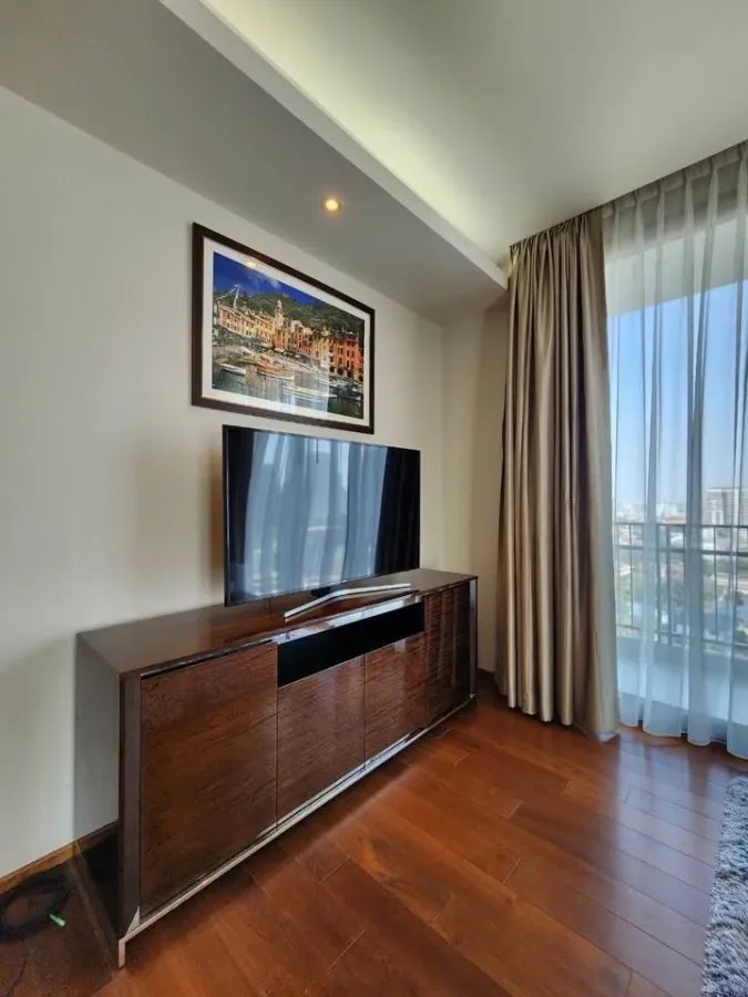 For rent: Quattro by Sansiri, spacious room, comfortable, corner position, 180 degree view, 2 balconies, hurry and book now!