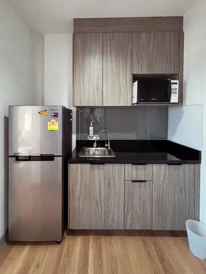 For rent: Chapter one Mid Town Ladprao 24, 24 rooms decorated in a nice tone, with a clear, open city view, not blocked. Don't miss it.