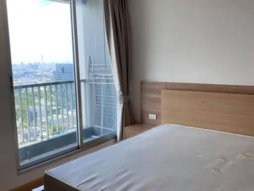 Rhythm Phahon-Ari for rent, clean and inviting room, high floor, good view without barriers Fully furnished, ready to move in immediately