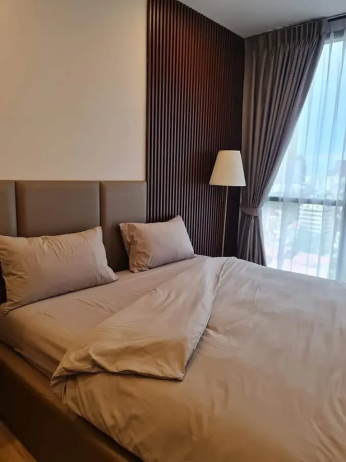 Condo for rent, Oka House Sukhumvit 36, new room, warm tone, fully furnished. Complete electrical appliances. Don't miss it.