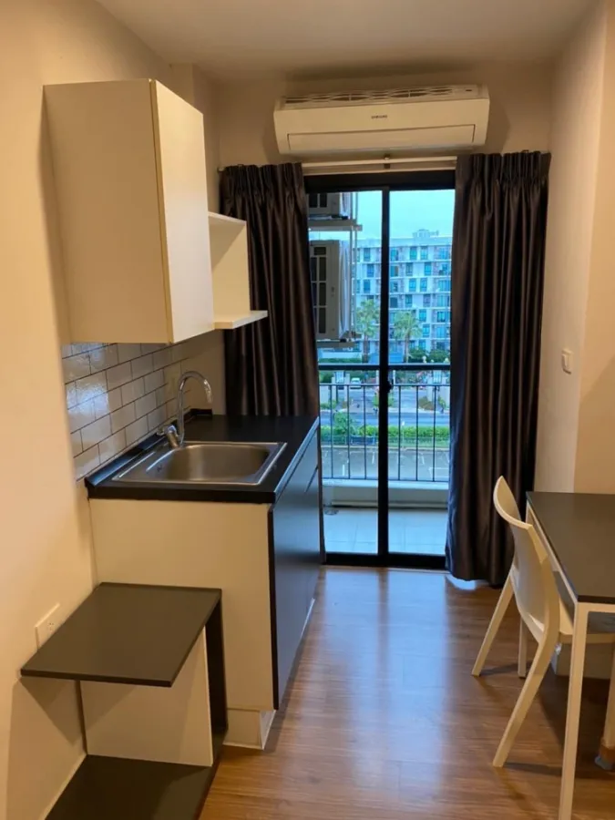 Sell / rent Hallmark Ngamwongwan, fully furnished, the room is not hot, the view is not blocked, the price is wow, must be booked