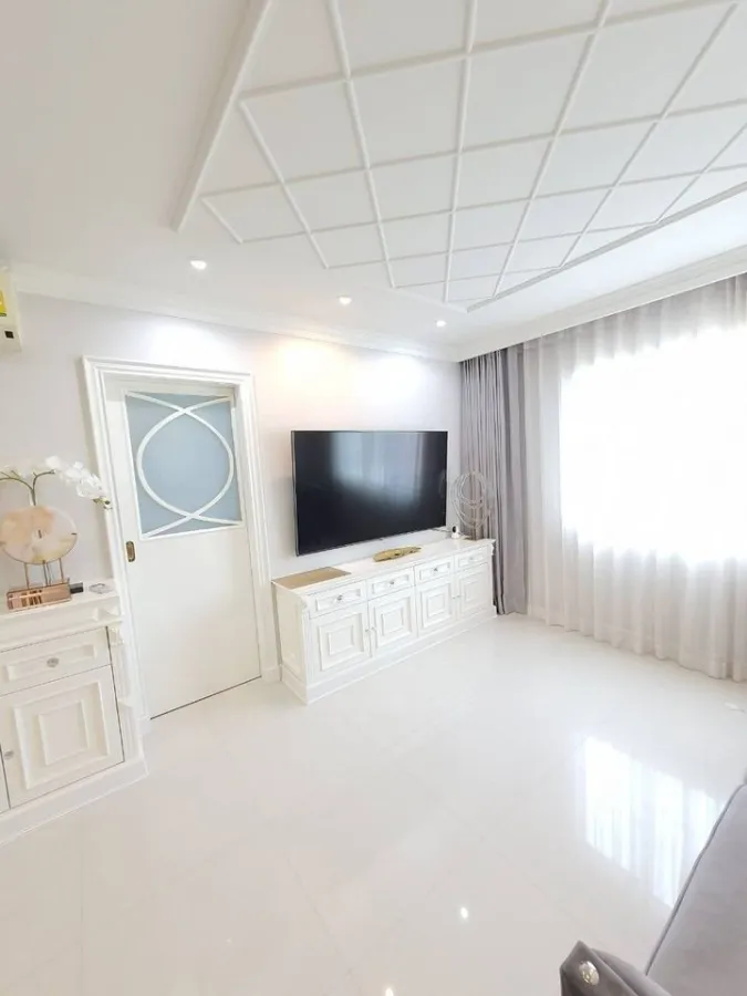 ขายด่วนๆ วัน ลาดพร้าว 18 ห้องตกแต่งบิวท์อินโทนสีขาวสวยหรูมาก ห้องไม่ติดใครเป็นส่วนตัวสุดๆ ต้องจองเลย