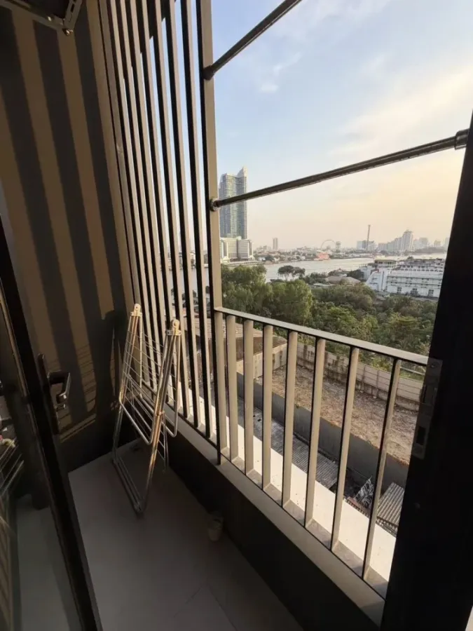 For rent: Chapter Charoennakhon–Riverside. Nice room, fully furnished. Just bring your belongings and move in!