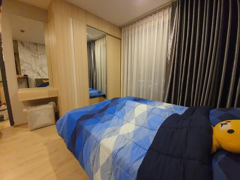 Urgent for rent !! Ideo O2 condo, clean room, fully furnished, tight central You can carry your bag, don't miss it !!
