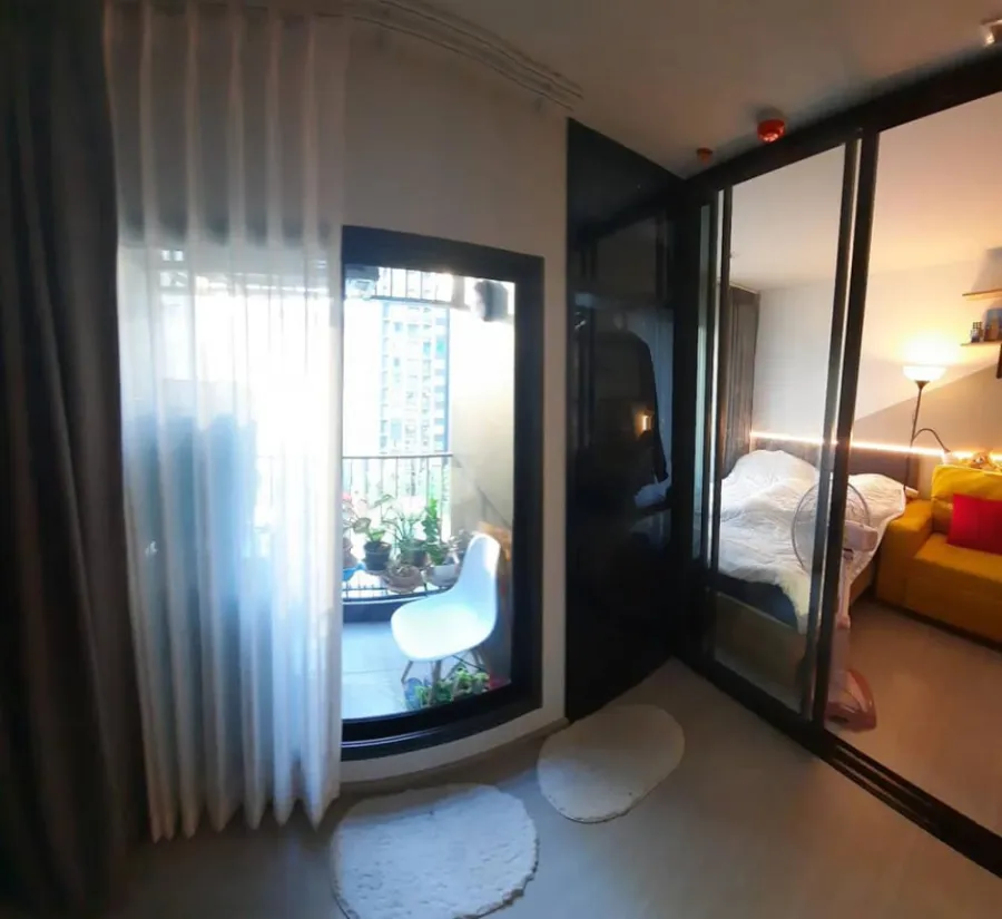 Sell / rent Life Asoke-Rama 9, very new condition. Plus a very beautiful view If you don't book, you will regret it. Hurry up.