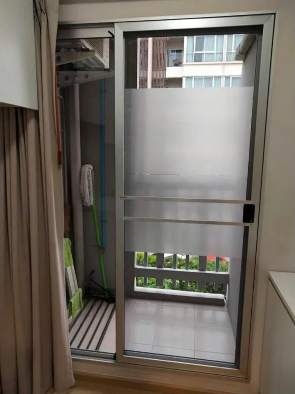 For rent, Plum Condo Ladprao 101, bright room, comfortable, cheap but full of quality. The best in this area!