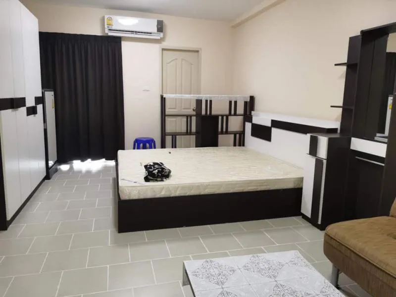 For rent Supalai City Resort Ratchada-Huay Kwang, beautiful room, new furniture, good view, hurry up to be satisfied.