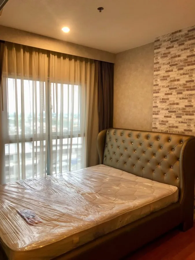 ให้เช่า The Parkland Phetkasem 1 ห้องนอน 1 ห้องน้ำ ติดวอลเปเปอร์อย่างดี เดินทางสะดวก จองเลย