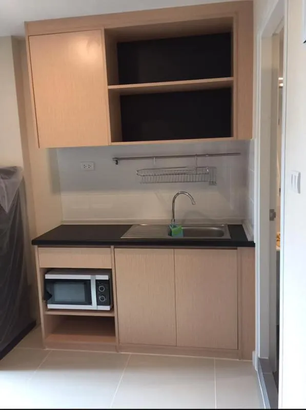 ให้เช่า JW Condo Donmuang ตึก C 1นอน ห่างสนามบินดอนเมือง 200 เมตร พร้อมชุดตกแต่ง + เครื่องไฟฟ้า ครบ