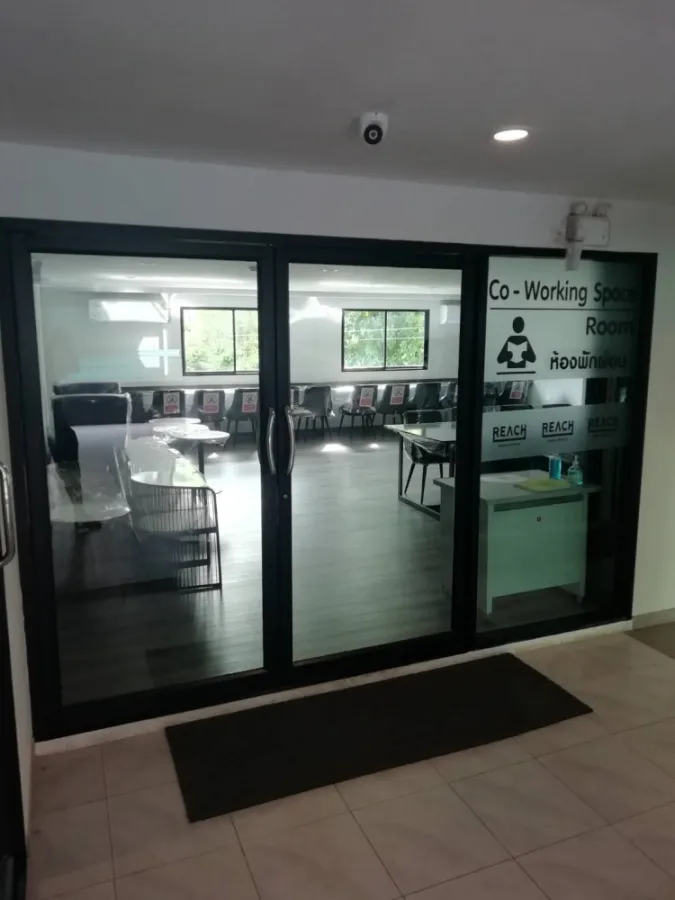 For rent, REACH Phahonyothin 52, beautiful room, very satisfying, new interior, unpack the box, fully furnished, book now, don't miss it.