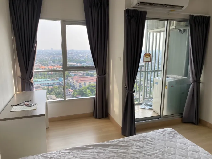 For sale or rent Supalai Park Talat Phlu Station Studio room, fully furnished, beautiful view, hurry and book now.