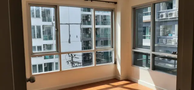 ขาย คอนโด วัน รัชดา-ลาดพร้าว ห้องมุม renovate ใหม่ สวยมาก รีบจอง!! images