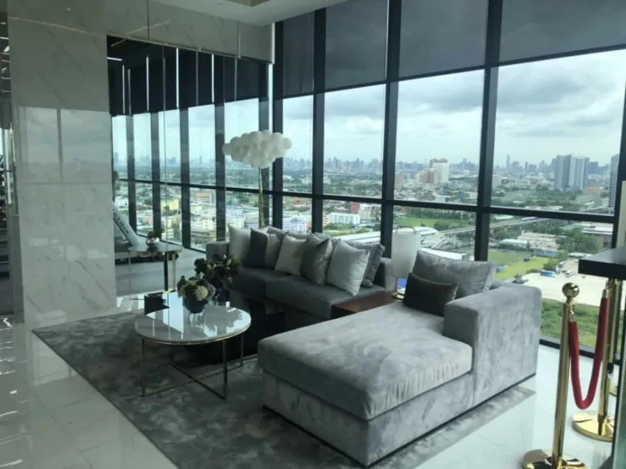 Condo sales down Knightsbridge Collage Sukhumvit 107 Duplex room size 42.20 upstairs, book now !!!