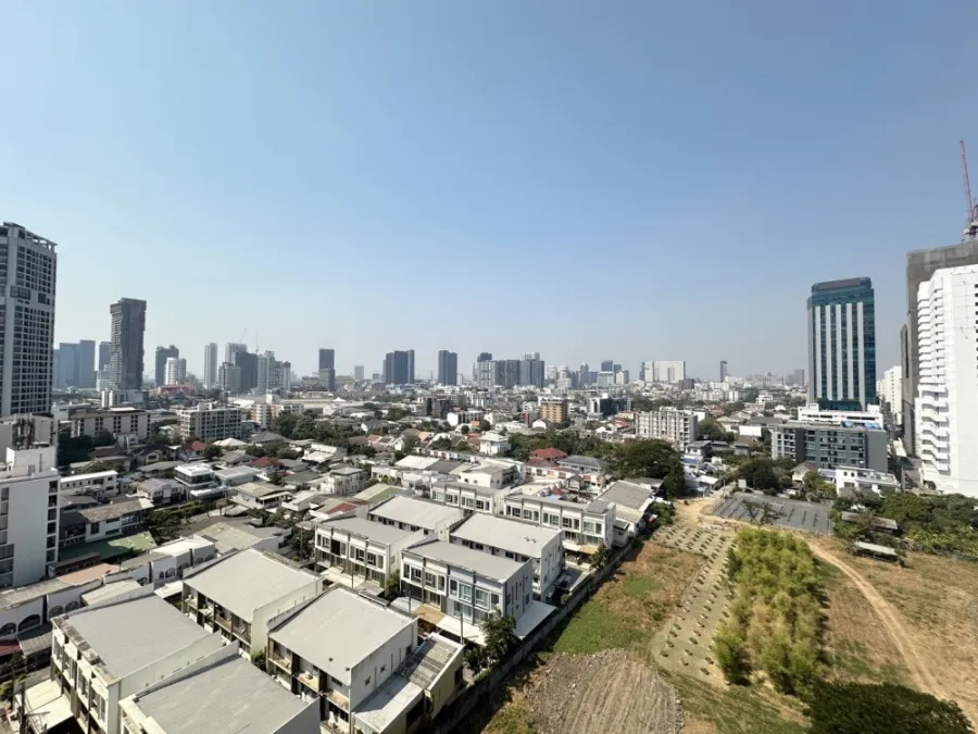ขายดาวน์ Nue Noble รัชดา-ลาดพร้าว ชั้น 14 วิวโล่ง ห้องมุมเป็นส่วนตัวมาก เดินทางสะดวกสบาย จองเลยจ้า