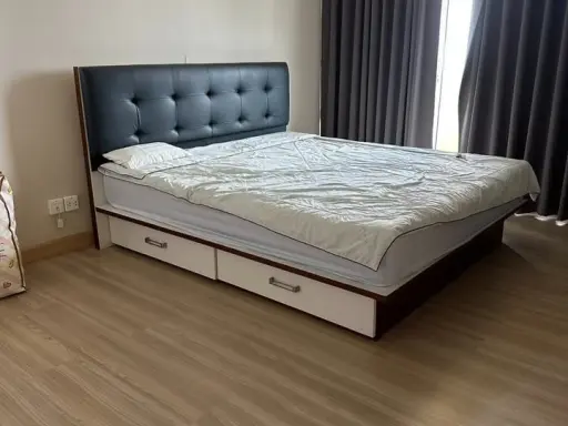For sale: M Society Condominium, 2 bedrooms, 1 bathroom, 22nd floor, highest floor, fully furnished, don't miss out.