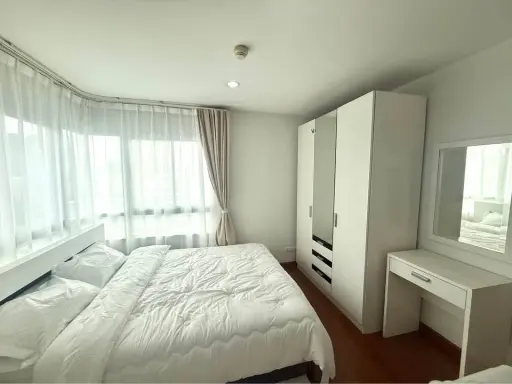 For rent: The Niche Ratchada - Huai Khwang, ready to move in, spacious room, fully furnished, reserve now!