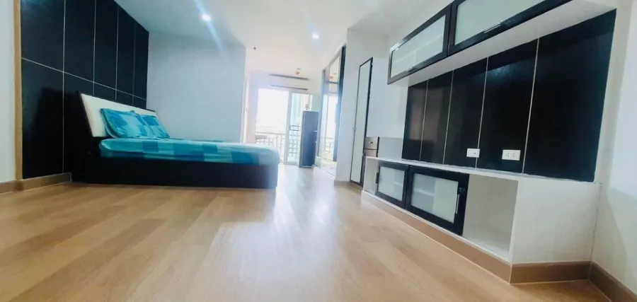 ขาย คอนโด คอนโด เอกสิน เพลส ห้องสตูดิโอ ชั้น 3 ไม่สูงมาก ครบจบที่เดียว มาแต่ตัวเข้าอยู่ได้เลยจ้า