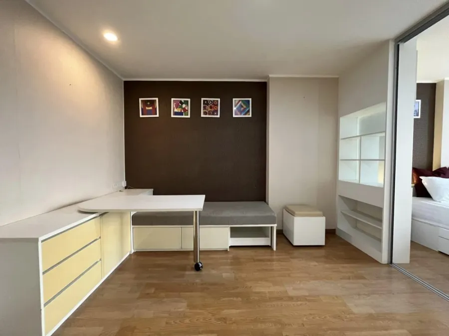 For sale, for rent, U Delight @ Chatuchak Station, 11th floor, swimming pool view. Nicely decorated room Hurry and reserve before you miss out.