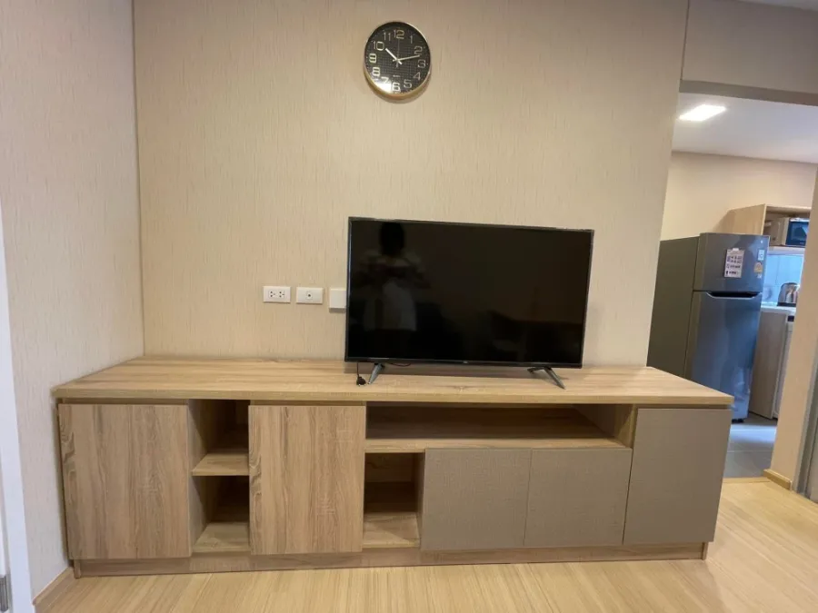 Plum Condo Rangsit Fresh ให้เช่า ชั้น 4 วิวนอก ติดวอลเปเปอร์ทั้งห้อง พร้อมที่นอนอย่างดี รีบจองเลย