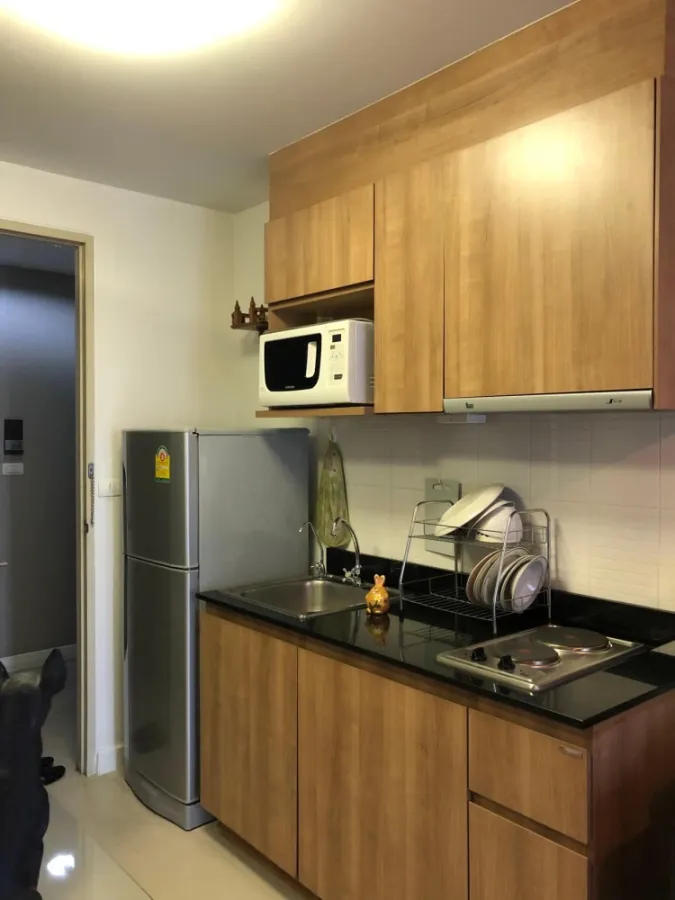 For Rent Condo Ideo ลาดพร้าว 17 ห้องกว้างขวางน่าอยู่ เฟอร์นิเจอร์ครบ หิ้วกระเป๋าเข้าอยู่ได้เลย