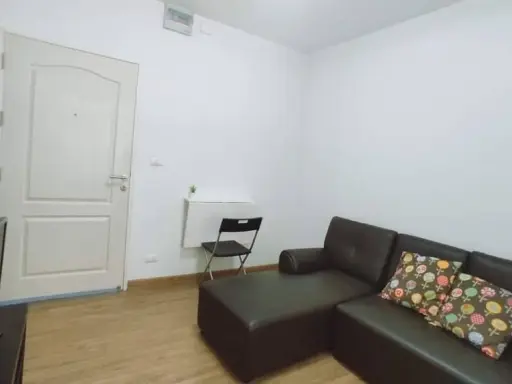 For sale/rent Bliss Condominium Rama 9 - Hua Mak. Room divided into proportions. Plus a big sofa, comfortable to sit on. Book now.