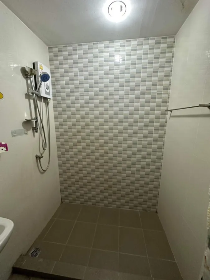 For sale: Lesto Sukhumvit 113, corner room, has privacy. Complete facilities You must reserve now.
