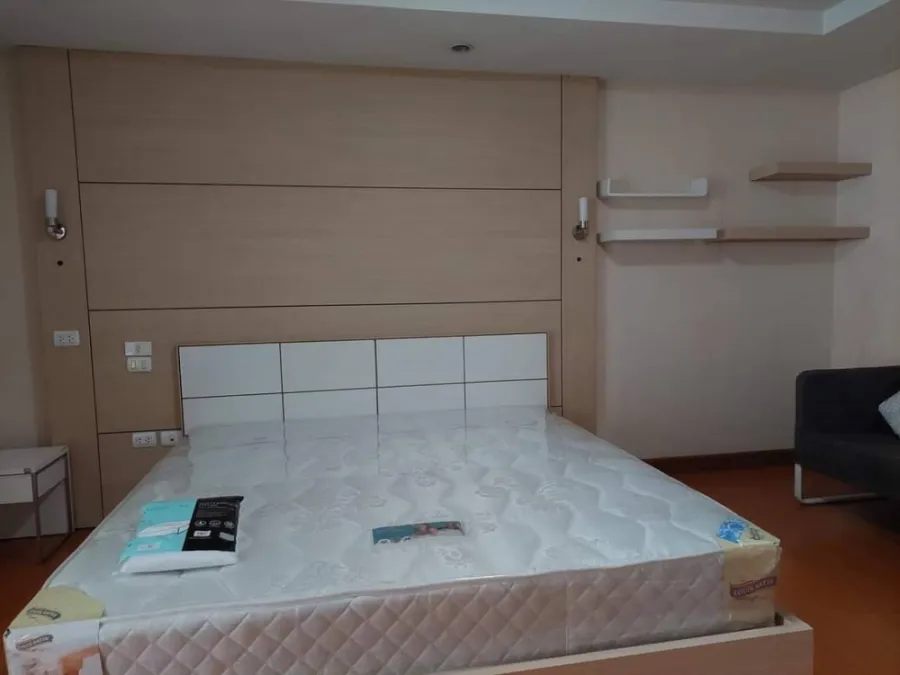 ให้เช่าแฮปปี้ คอนโด รัชดา 18 ห้องพร้อมอยู่ เฟอร์เครื่องใช้ไฟฟ้าอย่างดี ราคาไม่แรง มาจองได้แล้ววันนี้