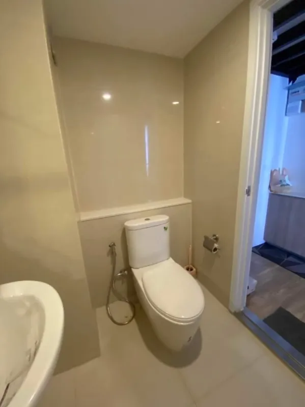 ขาย Blossom condo @ Fashion ชั้น 10 ห้อง DUPLEX ตกแต่งเรียบง่ายน่าอยู่สุดๆ จองก่อนได้ก่อน
