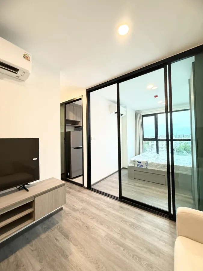 For rent: Brixton Pet&Play Phahol 50 Station, pets allowed, fully furnished, ready to move in, reservation required.