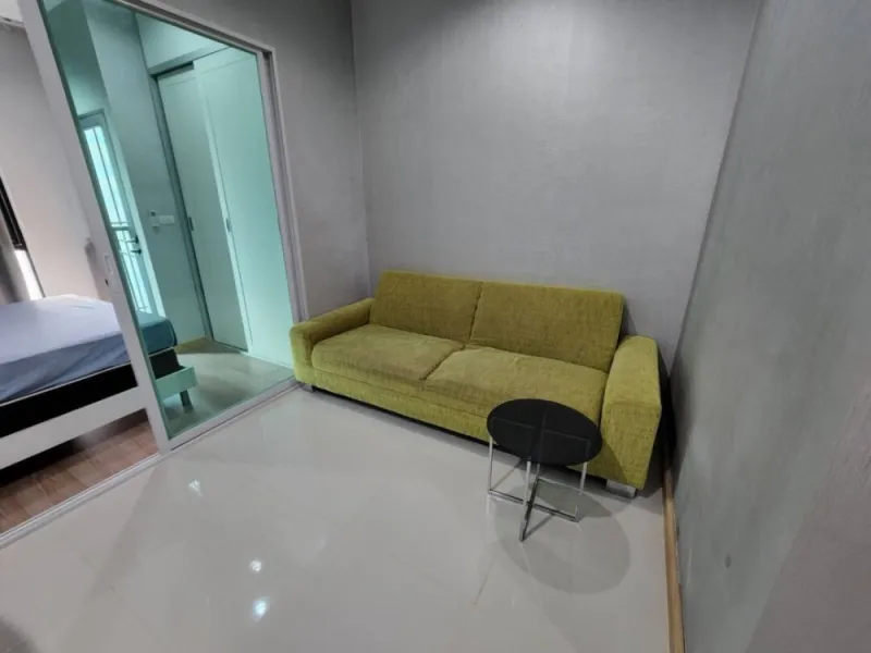 ขาย/ให้เช่า เอสโทร คอนโดมิเนียม 1ห้องนอน 1ห้องน้ำ ขนาด 28 ตร.ม. ชั้นที่ 23 ได้วิวสูง ด่วนจองเลย