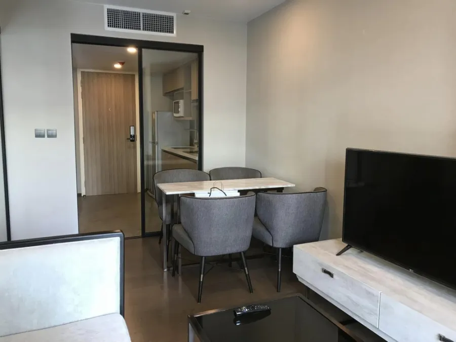 Condo for rent or sale, Na Vara Residence, 6th floor, spacious room, airy, comfortable, decorated nicely, if you don't book, you'll miss out.