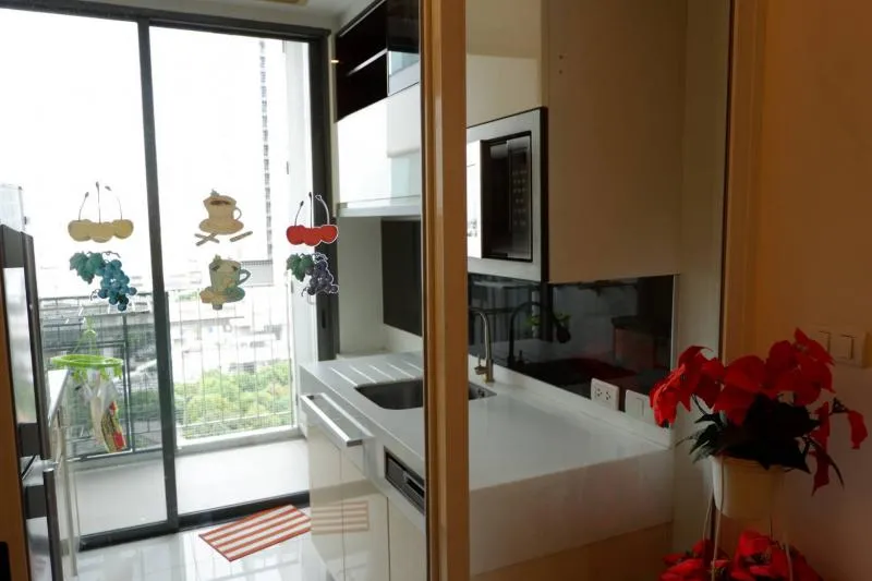 Condo for rent / sale, The Room Sukhumvit 62, beautiful room, very tightly decorated, close to the sky train, golden location, do not miss it.