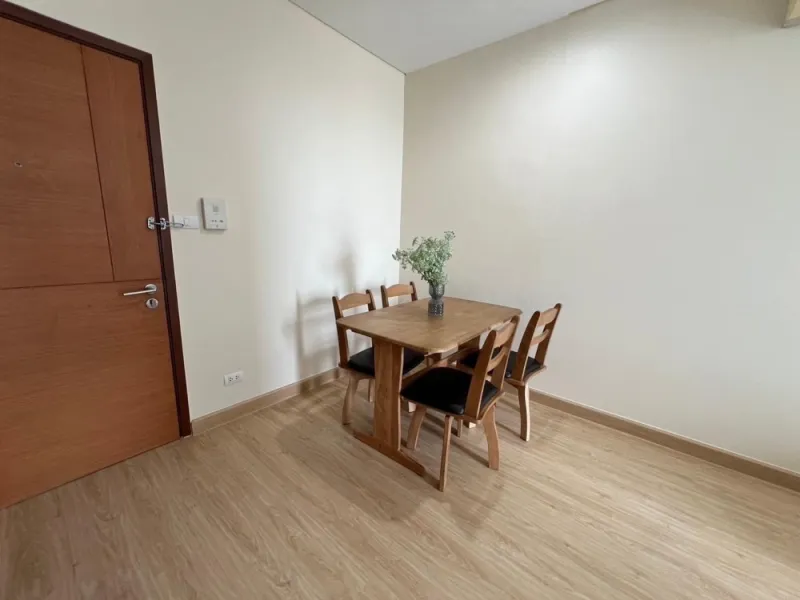 For rent Villa Sathorn ห้องกว้างขวาง พื้นที่ใช้สอยเยอะ ชั้น 14 ได้วิวสูง บอกเลยว่าห้ามพลาดเด็ดขาด