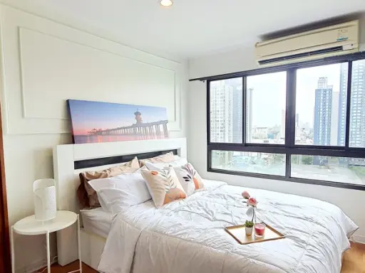 For rent, Lumpini Ville Sukhumvit 77, separated rooms. Very nice decoration Don't just look and reserve now. ​