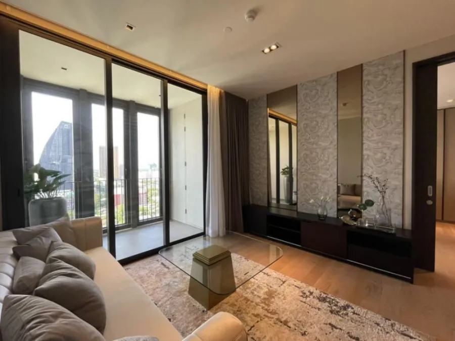 Beatniq Sukhumvit 32 for rent or sale, Lots of usable space, high floor, great view, book now.