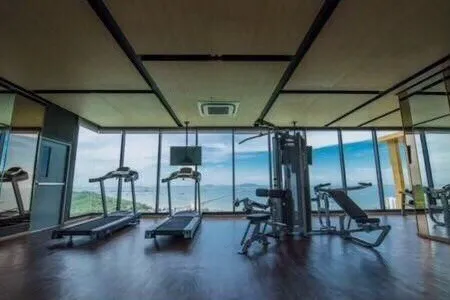 sale or rent!! Condo Knightbridge The Ocean, Sriracha, spacious room, beautiful, good price, can carry the bag right away !!