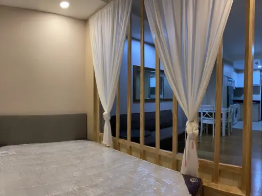 Condo Abstracts Phaholyothin Park, nice room, spacious size, fully furnished, good price, just drag your luggage in.