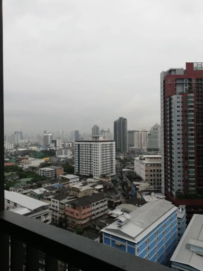 Sell / rent Condo Life Sukhumvit 48, convenient transportation, furniture is ready, don't wait.