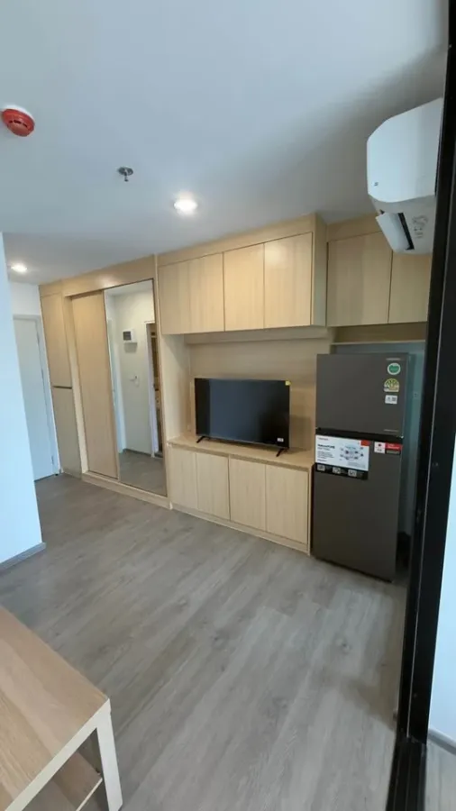 For rent: Regent Home Bangna. Hotel-style rooms, quiet and comfortable. Beautiful, cozy, minimalist design with high-quality furniture. Book now!