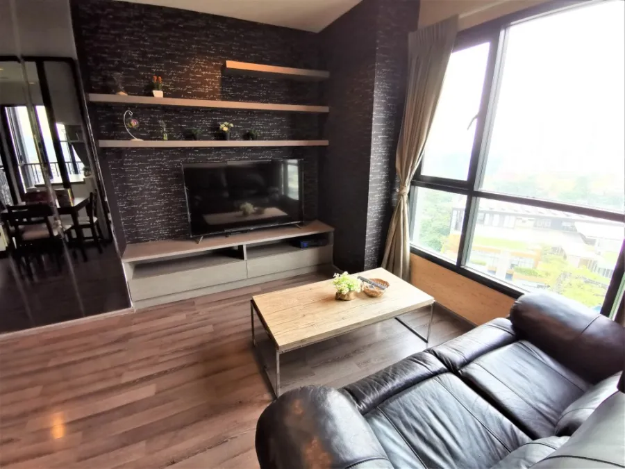 ขาย ให้เช่า The Base Park West (Rare Item) ห้องมุมดีที่สุดของชั้น วิวสระ