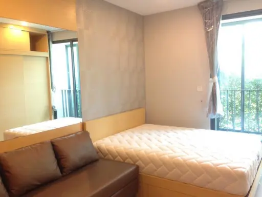 ให้เช่า ไอดีโอ คิว จุฬา-สามย่าน ห้องชั้น P วิวสวน จากปกติราคา 17,000 หลดเหลือ 16,000 images