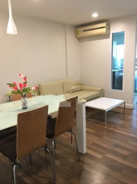 For rent!! Condo The Room Sukhumvit 79, 5th floor, Building C, newly decorated room. Ready to move in, don't miss it!!