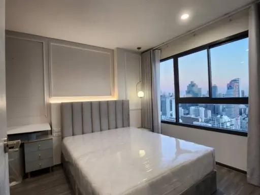 Condo for rent, Ideo Chula Samyan, 33rd floor, big screen TV, watch movies to your heart's content. Very beautiful room. Hurry and reserve now. Urgent images